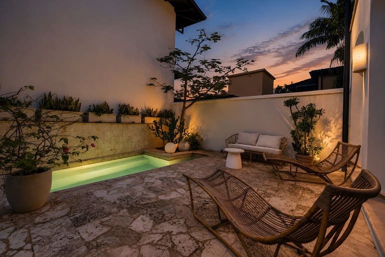 16 Calle La Ronda — Renovated 3BR Home Steps from Playa Danta